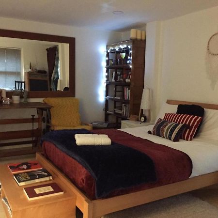 Chalk Farm Studio Apartment London Bagian luar foto